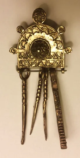 Chatelaine Plate Brooch - U-61